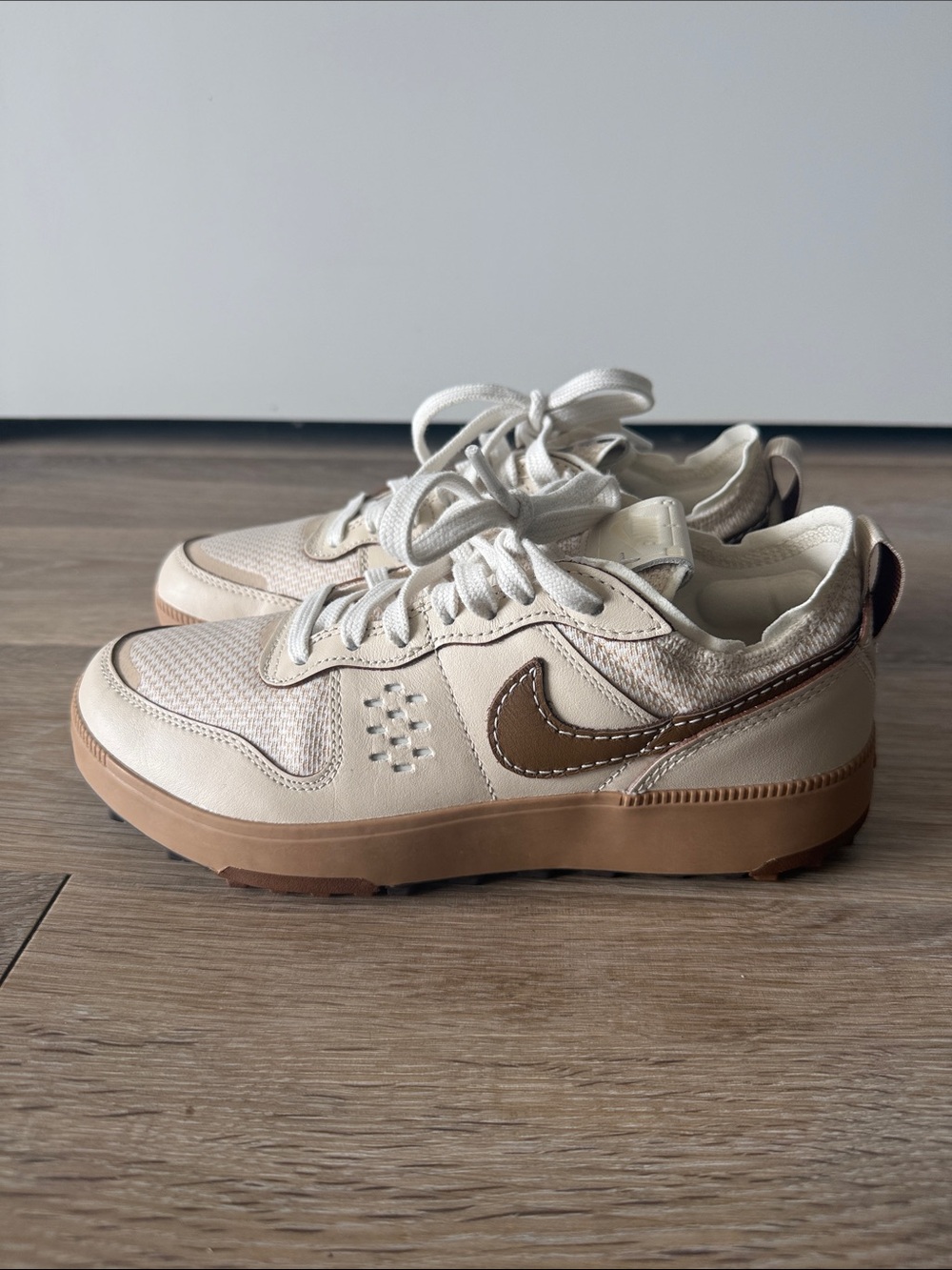 Nike Sports Cream & Brown Low-Top Sneakers